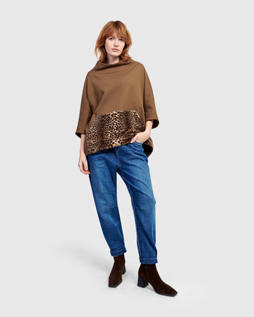 alembika-urban-muff-pullover-camel image 2