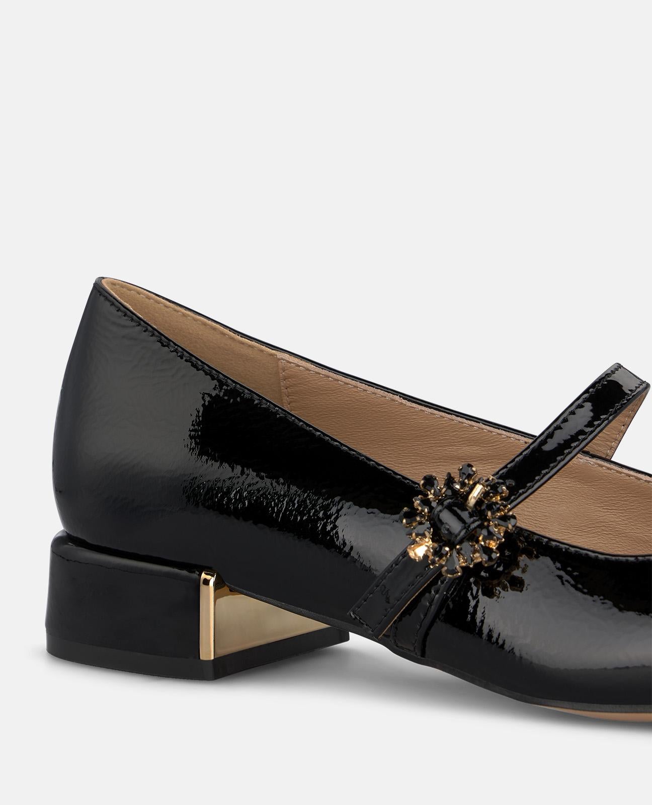 alma-en-pena-patent-leather-flats-schwarz-mit-blumenschnalle-und-3-cm-absatz image 4