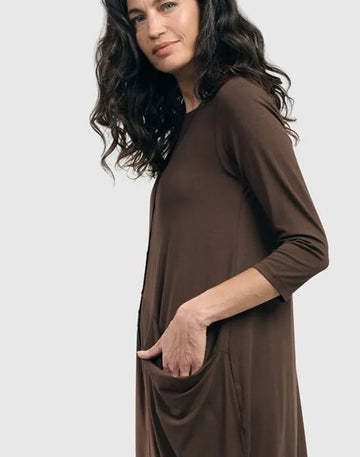 alembika-essential-draped-cocoon-jacke-coffee image 3