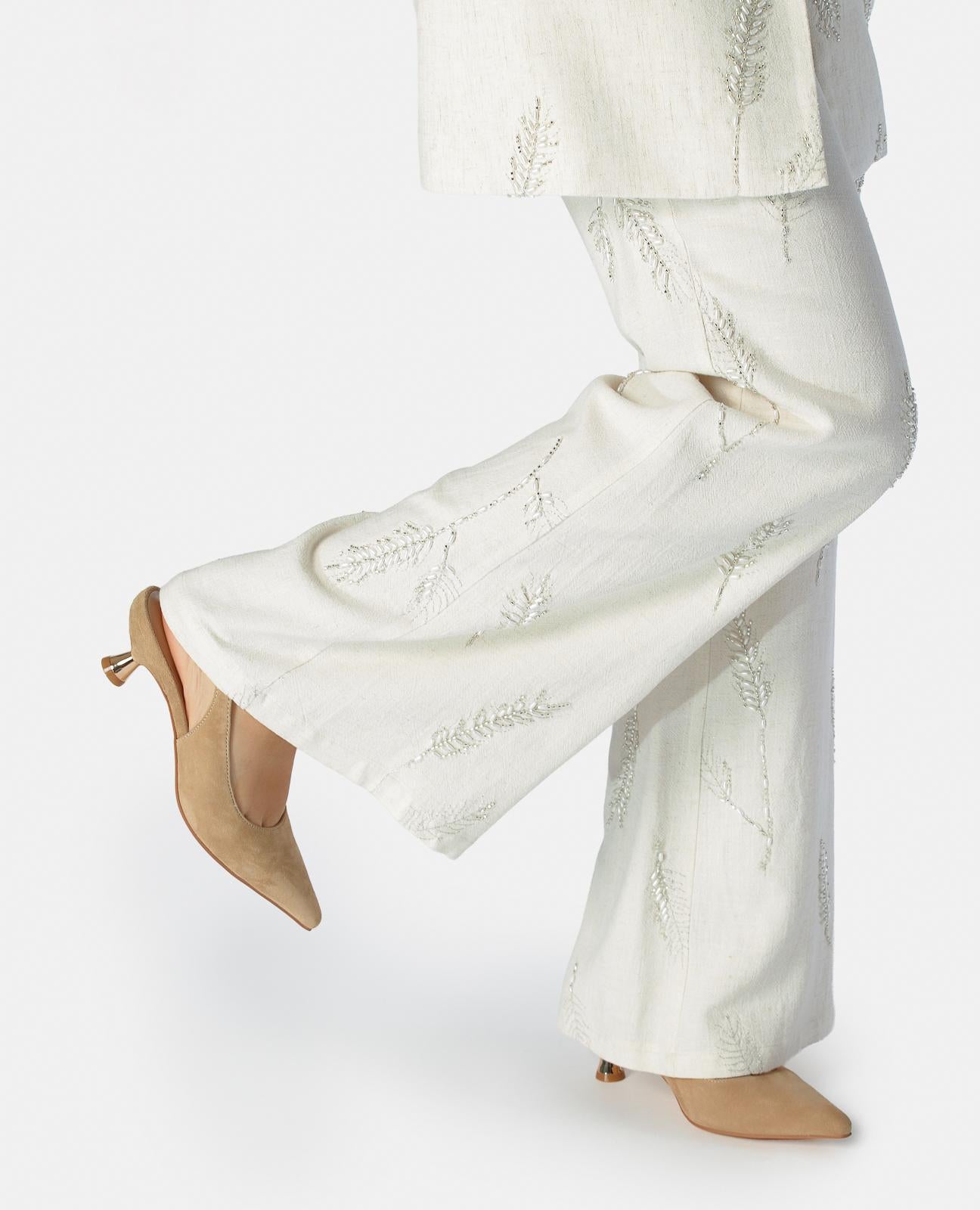alma-en-pena-basic-slingback-pumps-arena-4-cm-kitten-heel image 5