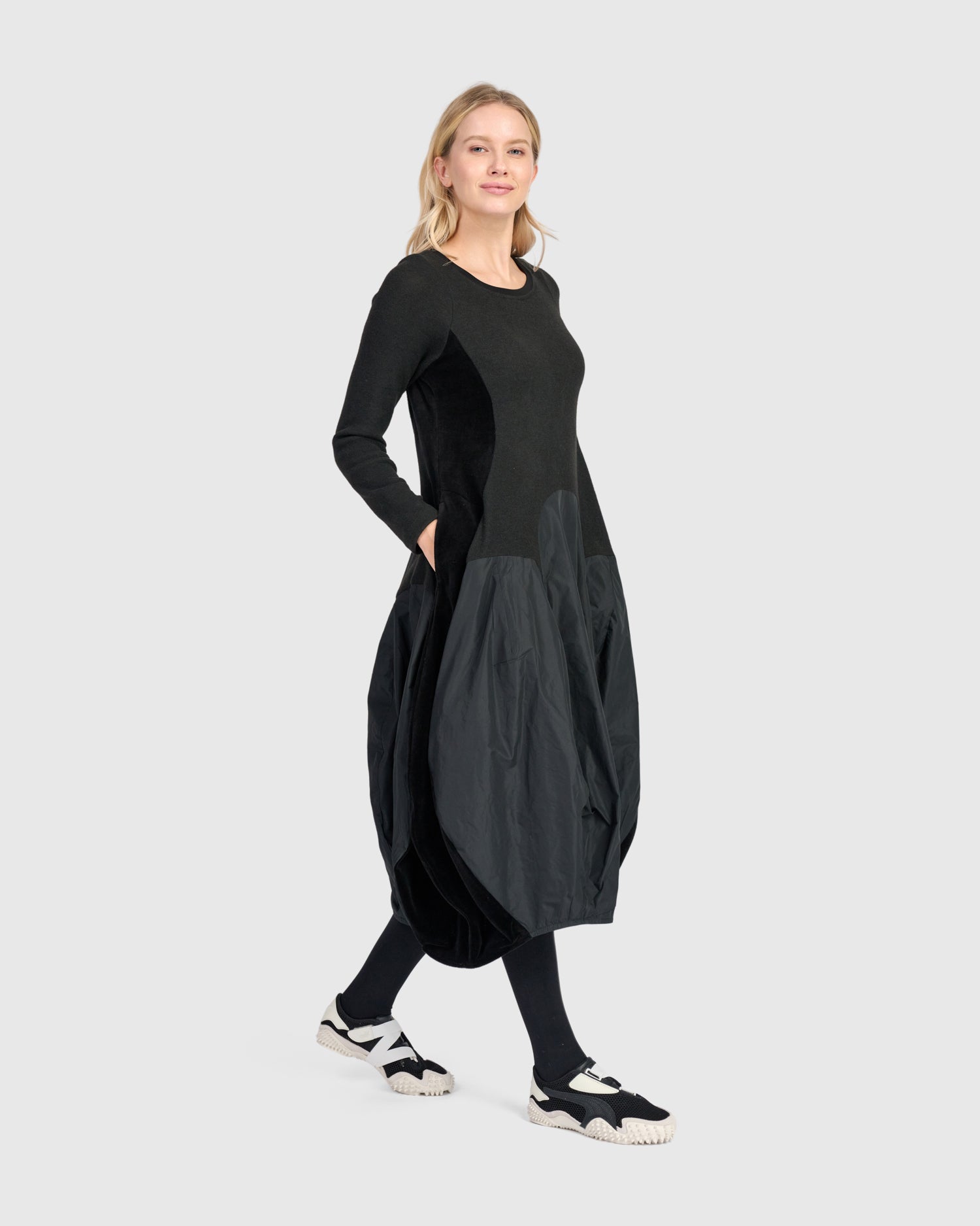 alembika-urban-mossa-cocoon-kleid-schwarz image 3