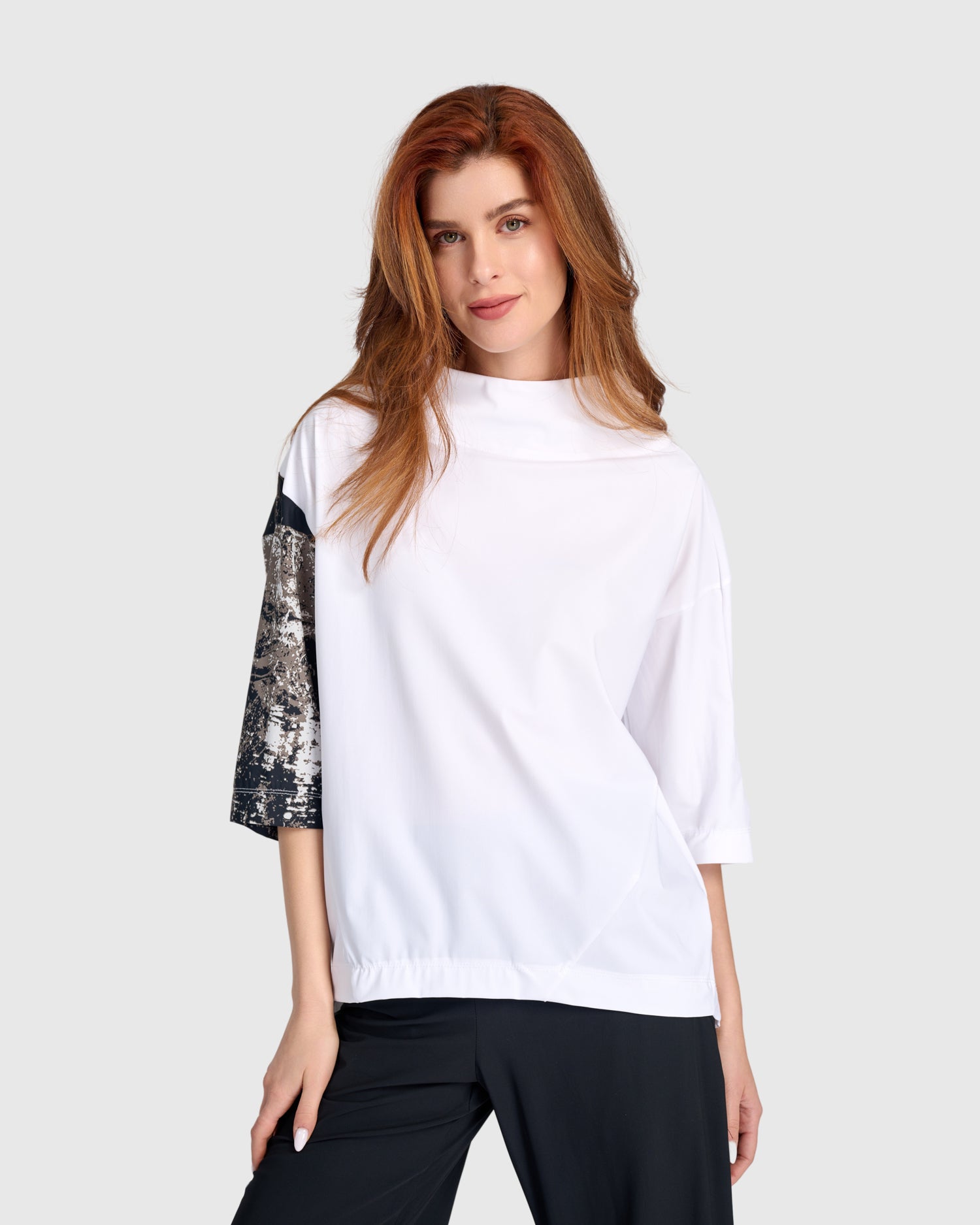 alembika-tekbika-funnel-pullover-top-white-graphic-damen image 4