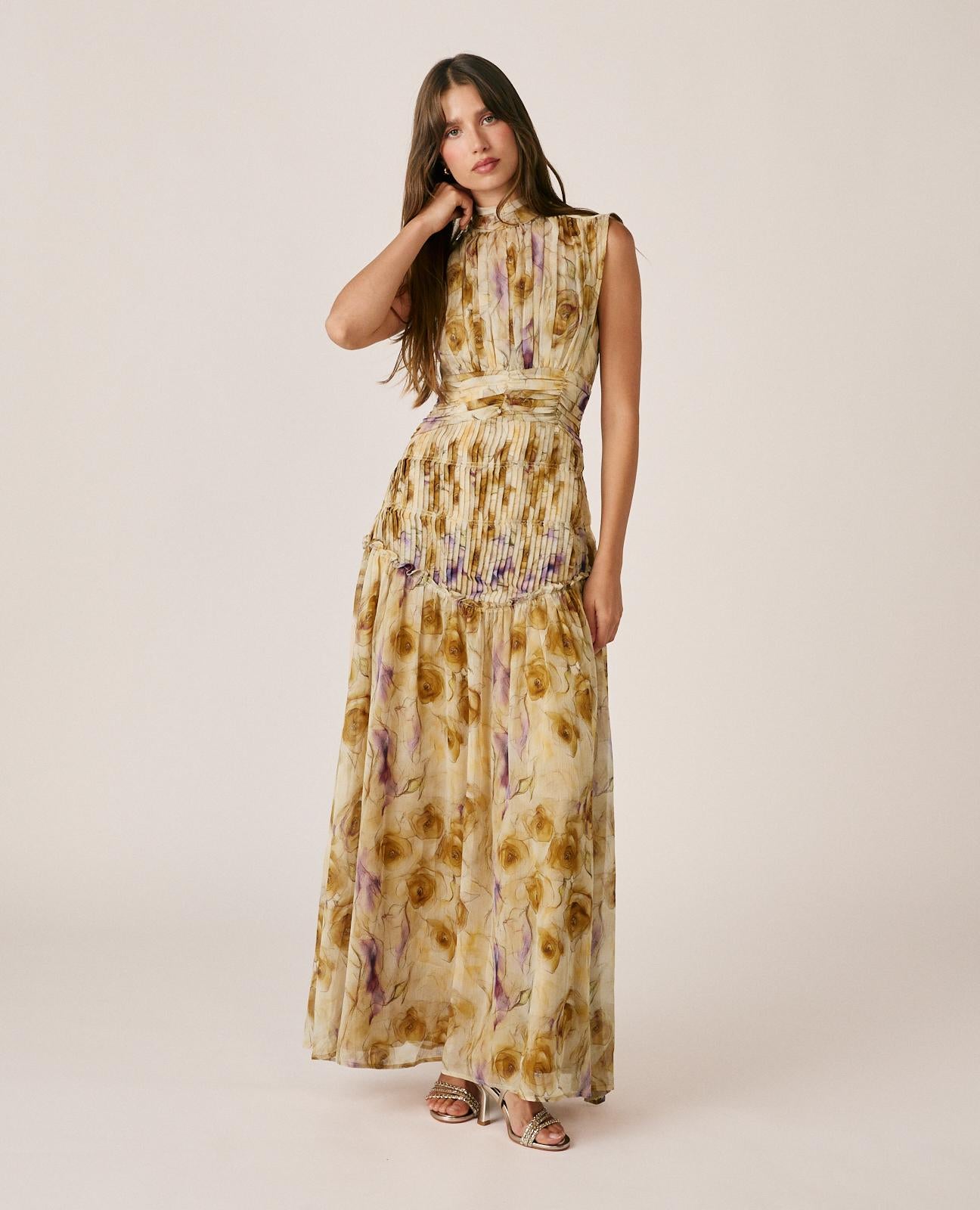 alma-en-pena-langes-chiffonkleid-senf-aquarell-blumen-rmellos image 3