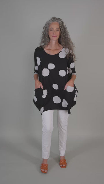 alembika-spot-cocoon-top-black-jersey-tunika-mit-taschen image 3