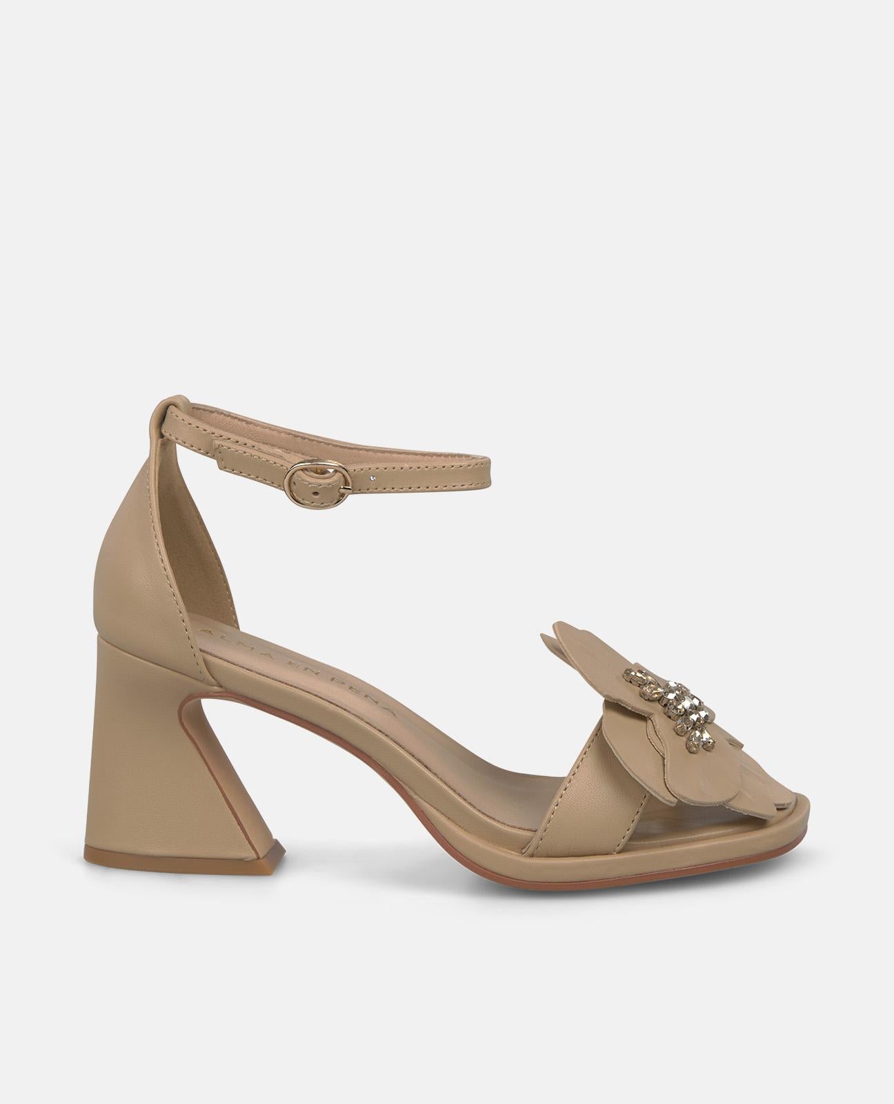 alma-en-pena-riemchen-sandale-nappa-arena-blume-8-5-cm-keilabsatz image 1