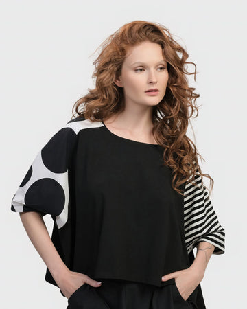 alembika-urban-commuter-tee-mono-cropped image 2