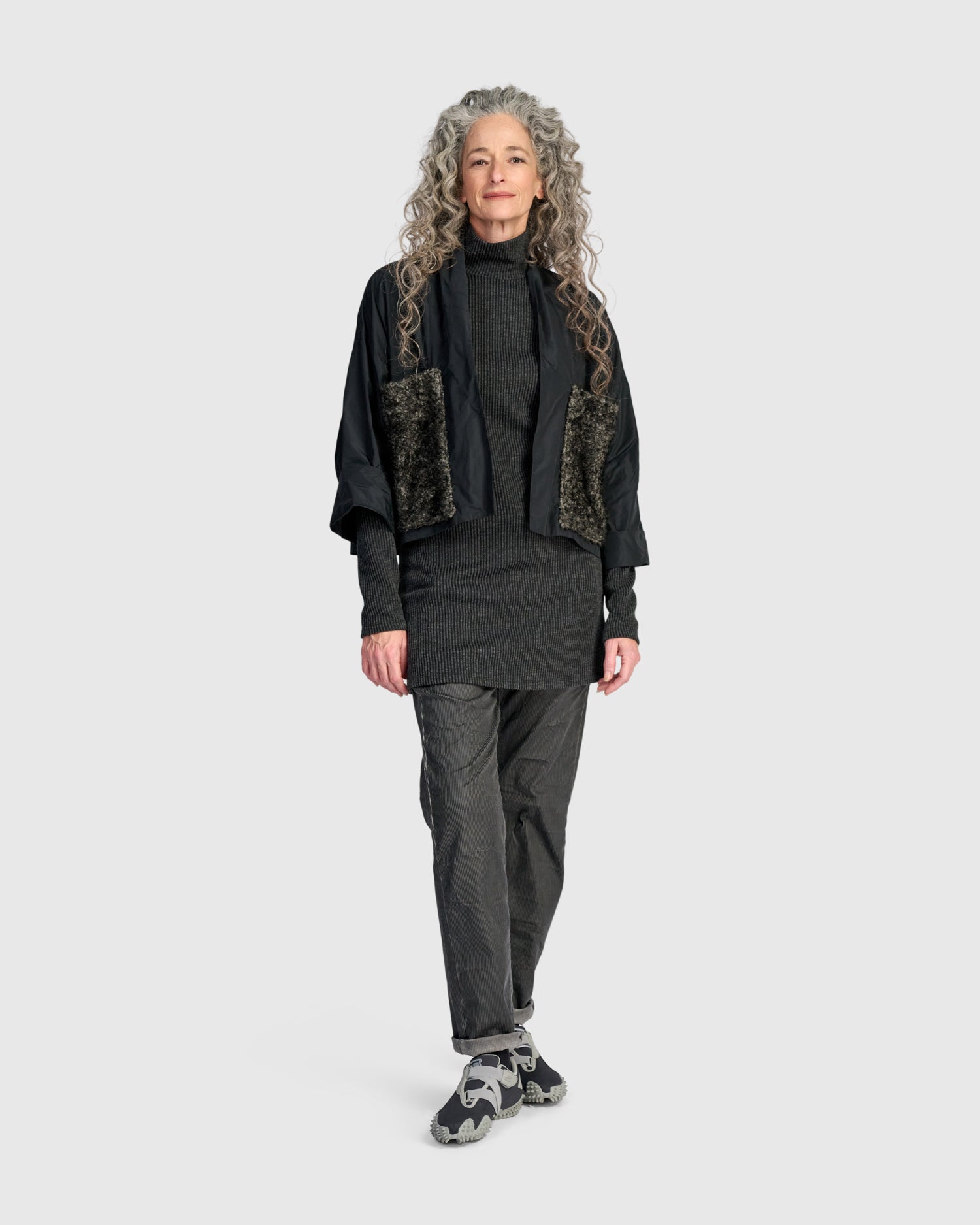 alembika-urban-basalt-jacke-schwarz-boxy-kurzjacke image 6