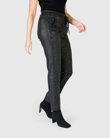 alembika-urban-snake-stretch-jeans-schwarz image 3