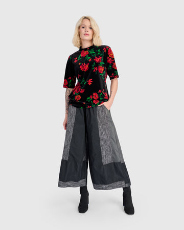 alembika-aria-velvet-mockneck-shirt-roses image 3