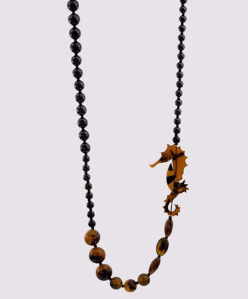 alembika-seahorse-bead-necklace-tortoise-black-kette image 6
