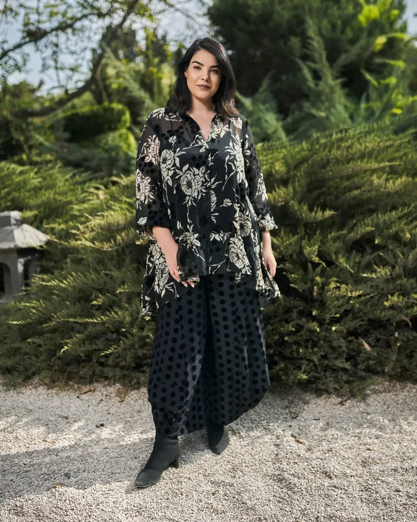 alembika-floral-chiffon-tunikbluse-multi-ecru-schwarz image 1