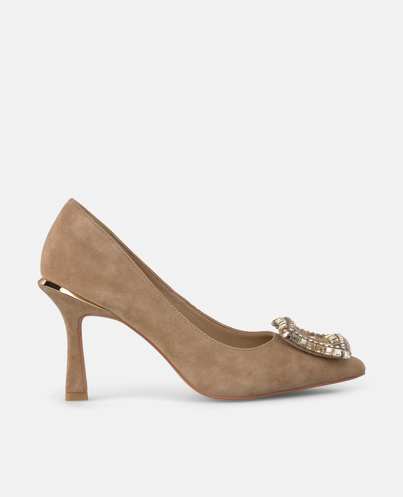 alma-en-pena-high-heel-brooch-shoe-pumps-camel-spitz-mit-broschen-spange-9-cm image 1