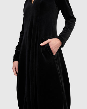 alembika-everyday-velvet-cocoon-dress-black-samtkleid image 6