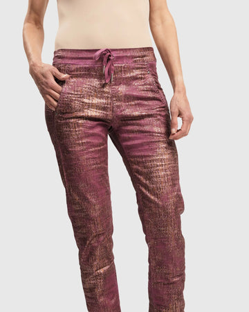 alembika-iconic-stretch-jeans-desires-magenta-stretch-jeans image 4