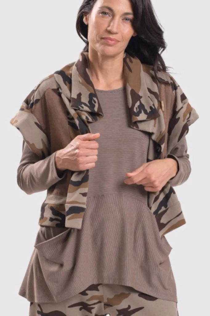 alembika-urban-crop-jacke-brown-camo image 1