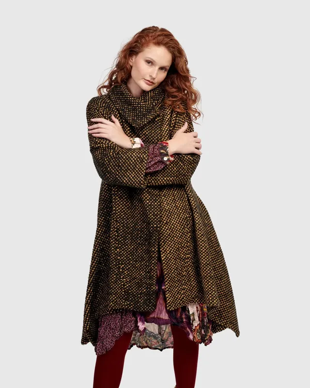 alembika-dupont-overcoat-ochre-grobstrick-mantel image 1