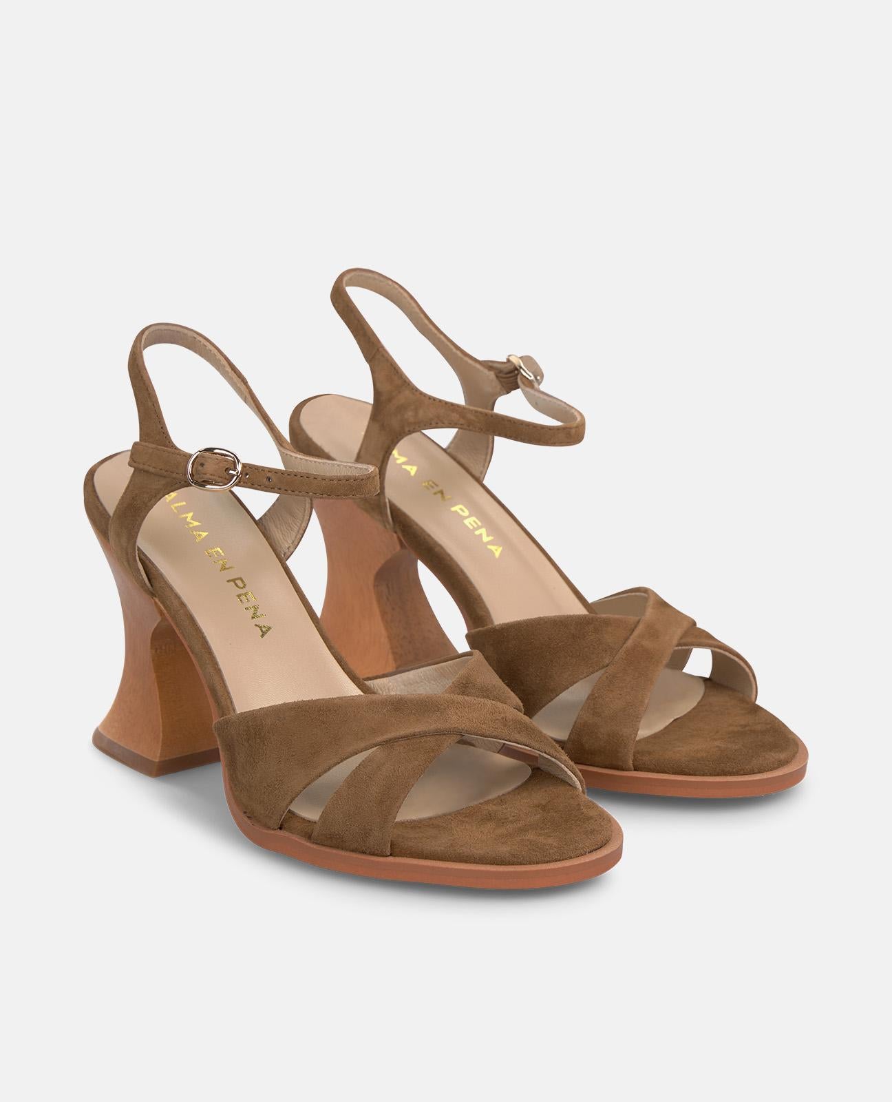 alma-en-pena-wooden-heel-sandale-karamell-10-cm-holzabsatz image 2