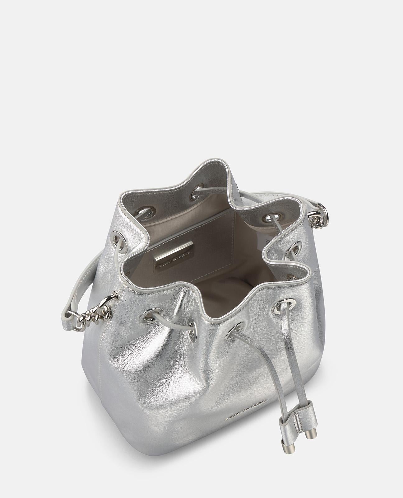 alma-en-pena-candy-tasche-leder-silber-mit-griff image 5