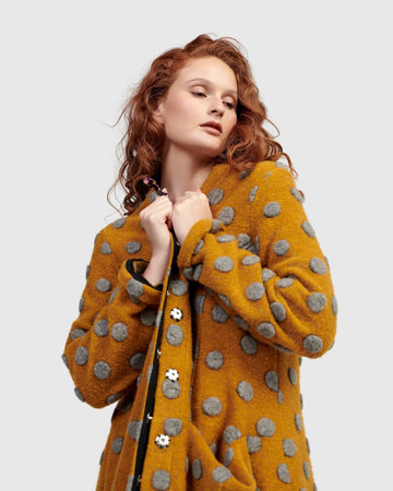 alembika-lioness-cocoon-mantel-flecks image 3