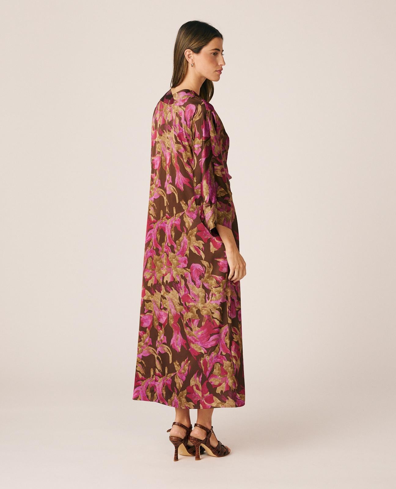 alma-en-pena-satin-midikleid-floral-rosa-kimono image 6