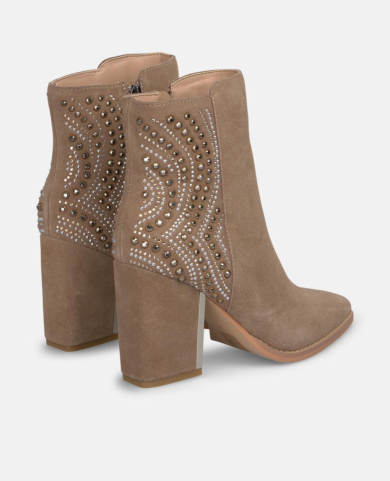 alma-en-pena-stiefelette-mit-nieten-in-vison-8-cm-cowboy-absatz image 3