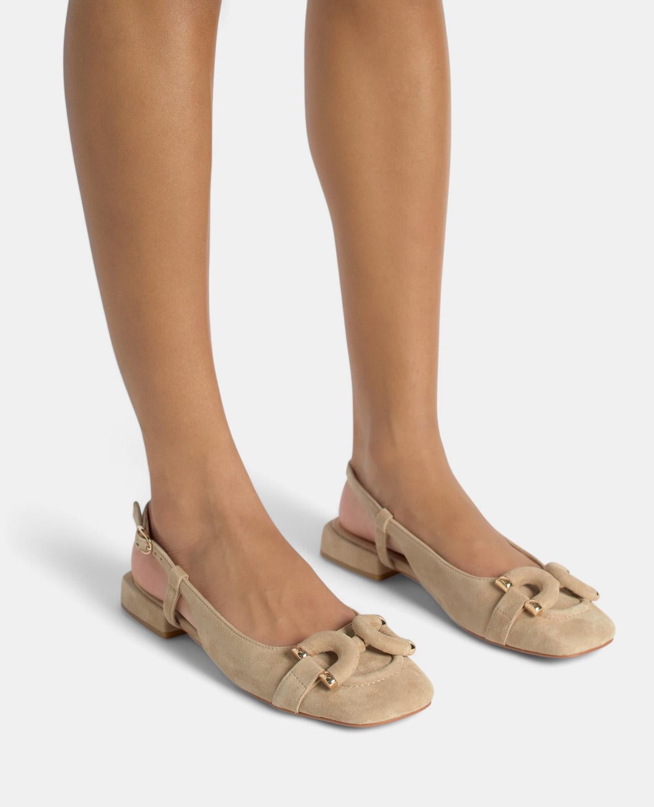 alma-en-pena-53668-flacher-schuh-mit-steigb-gel-detail-arena-beige-2-cm-absatz image 4