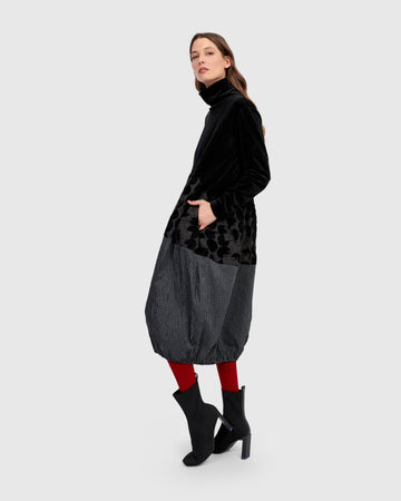 alembika-vanta-cocoon-kleid-mix-cocoon-kleid-knielang-mit-samt-oberteil image 6