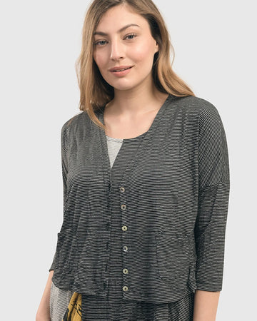 alembika-linea-crinkle-crop-cardy-jacke-schwarz image 4
