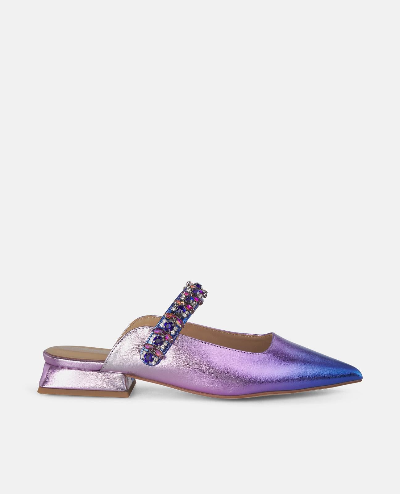 alma-en-pena-heeled-shoe-with-rhinestones-strap-flacher-spitzenschuh-lila-2cm image 1