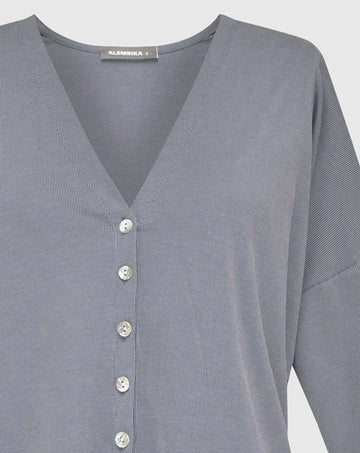 alembika-essential-cupro-crop-cardigan-celeste-cropped-strickjacke image 3