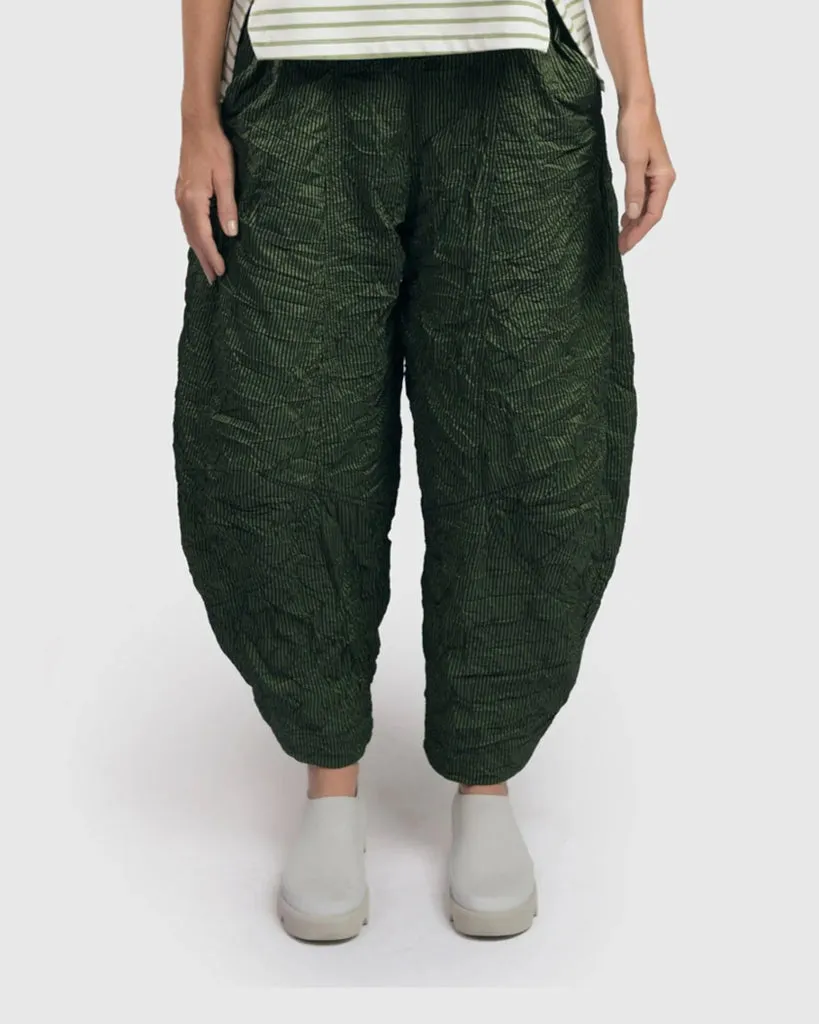 alembika-urban-pinstripe-crinkle-lantern-pants-forest-black image 1