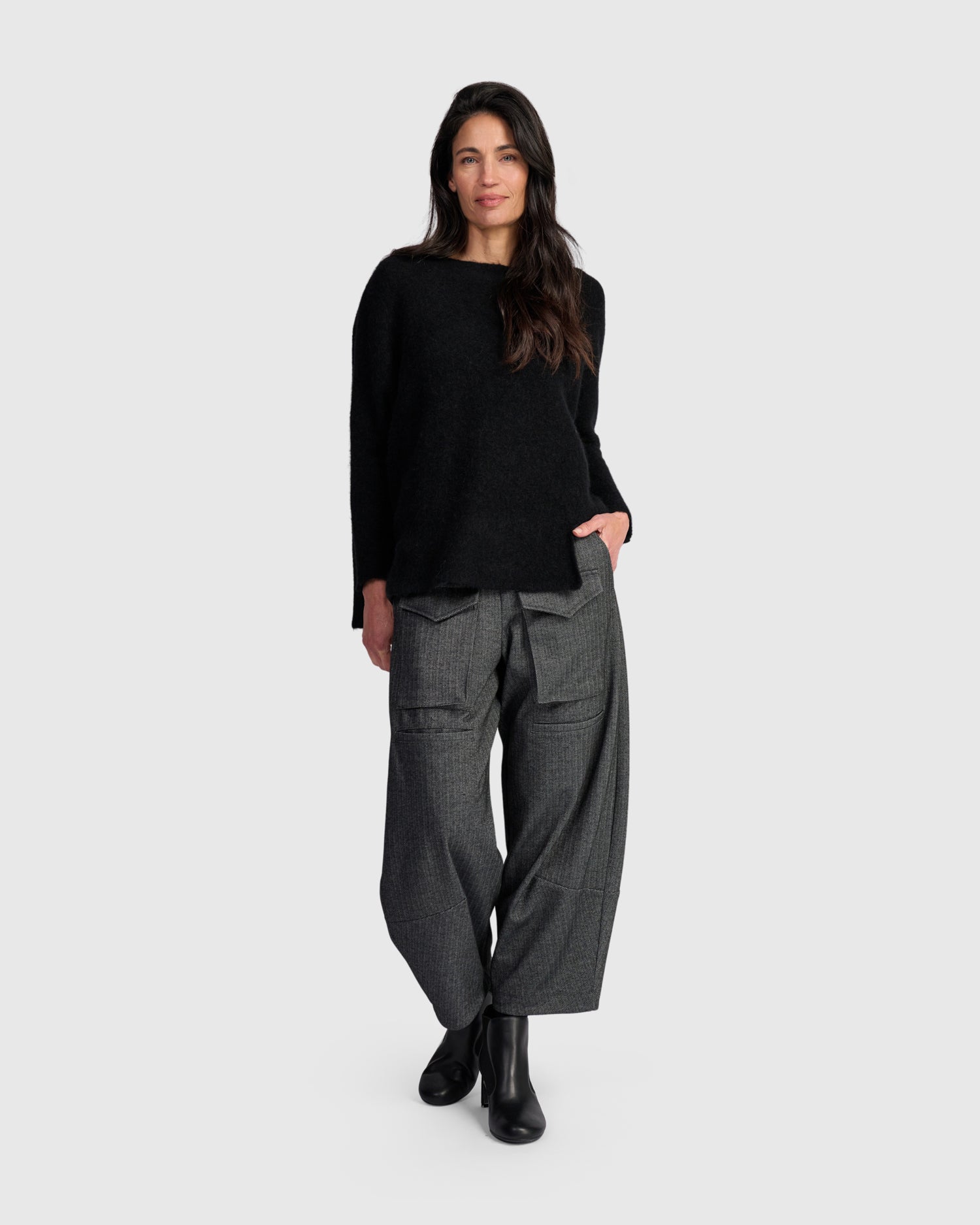 alembika-sculpt-boxy-sweater-pullover-black image 7