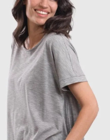 alembika-heather-blouson-tee-schwarz-kurzarm-top image 5