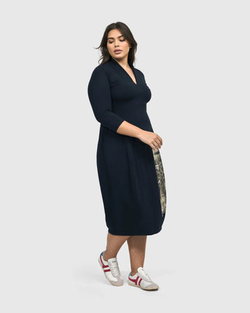 alembika-laurel-cocoon-kleid-navy image 8