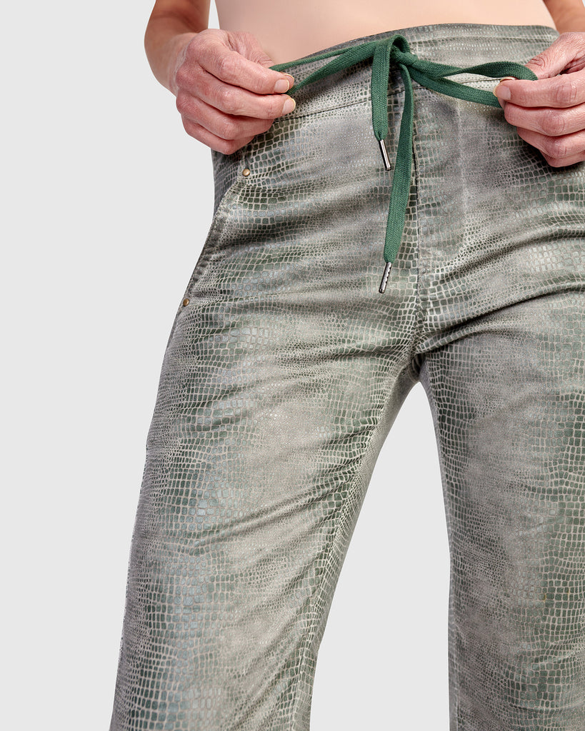 alembika-serpent-iconic-stretch-jeans-saladine image 1