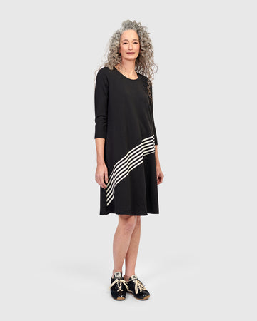 alembika-cecile-relaxed-kleid-stripes image 8