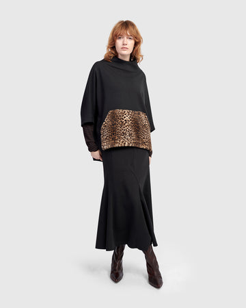 alembika-urban-muff-pullover-top-black image 7