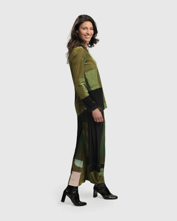 alembika-al-fresco-v-neck-pullover-olive image 4