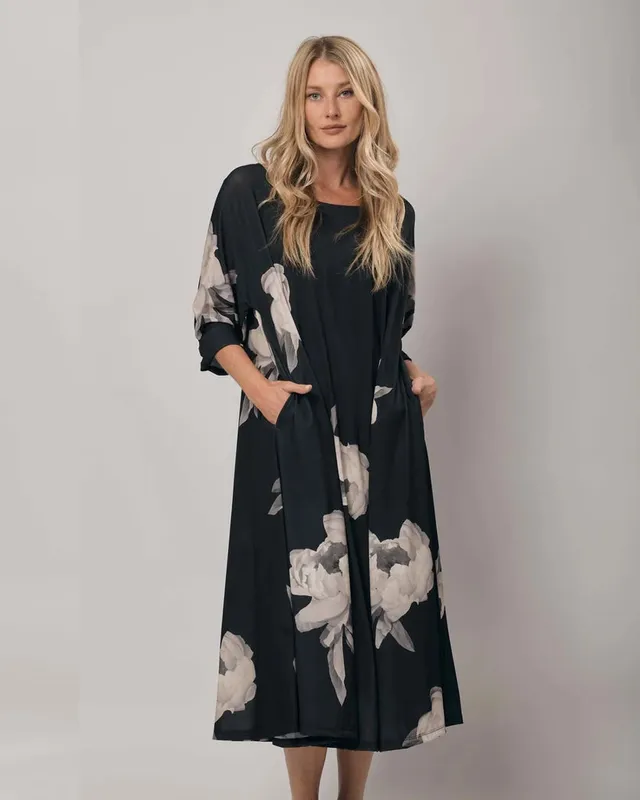 alembika-winslow-trapeze-kleid-roses-maxi image 1