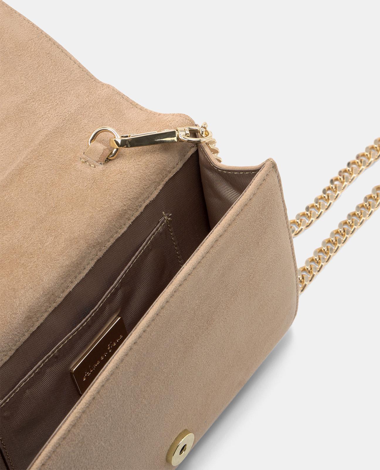 alma-en-pena-48156-schultertasche-leder-sand-mit-kette image 3