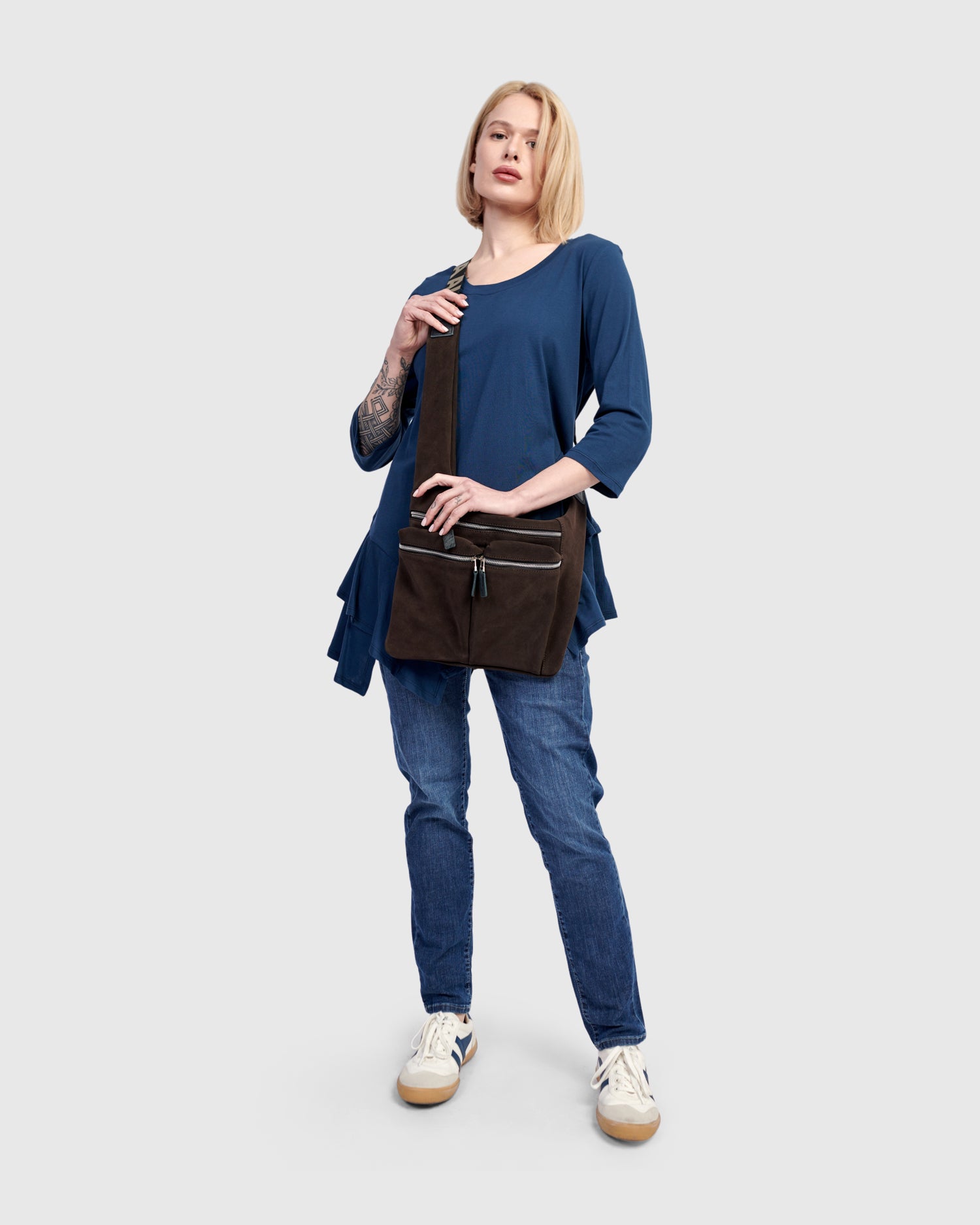 alembika-nomad-crossbody-bag-umber-leder-umh-ngetasche image 6