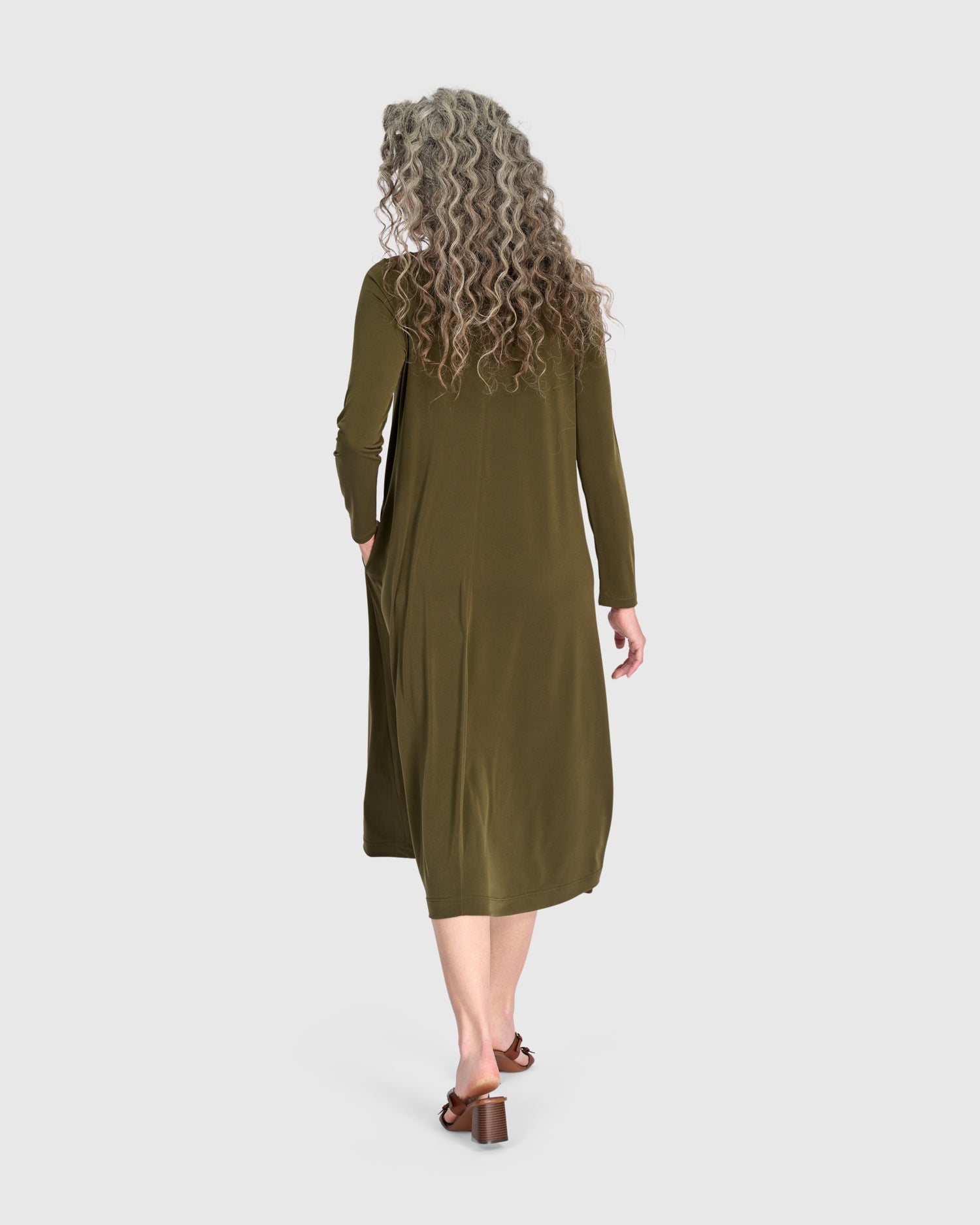 alembika-essential-slinky-a-linien-kleid-maxi-khaki image 5