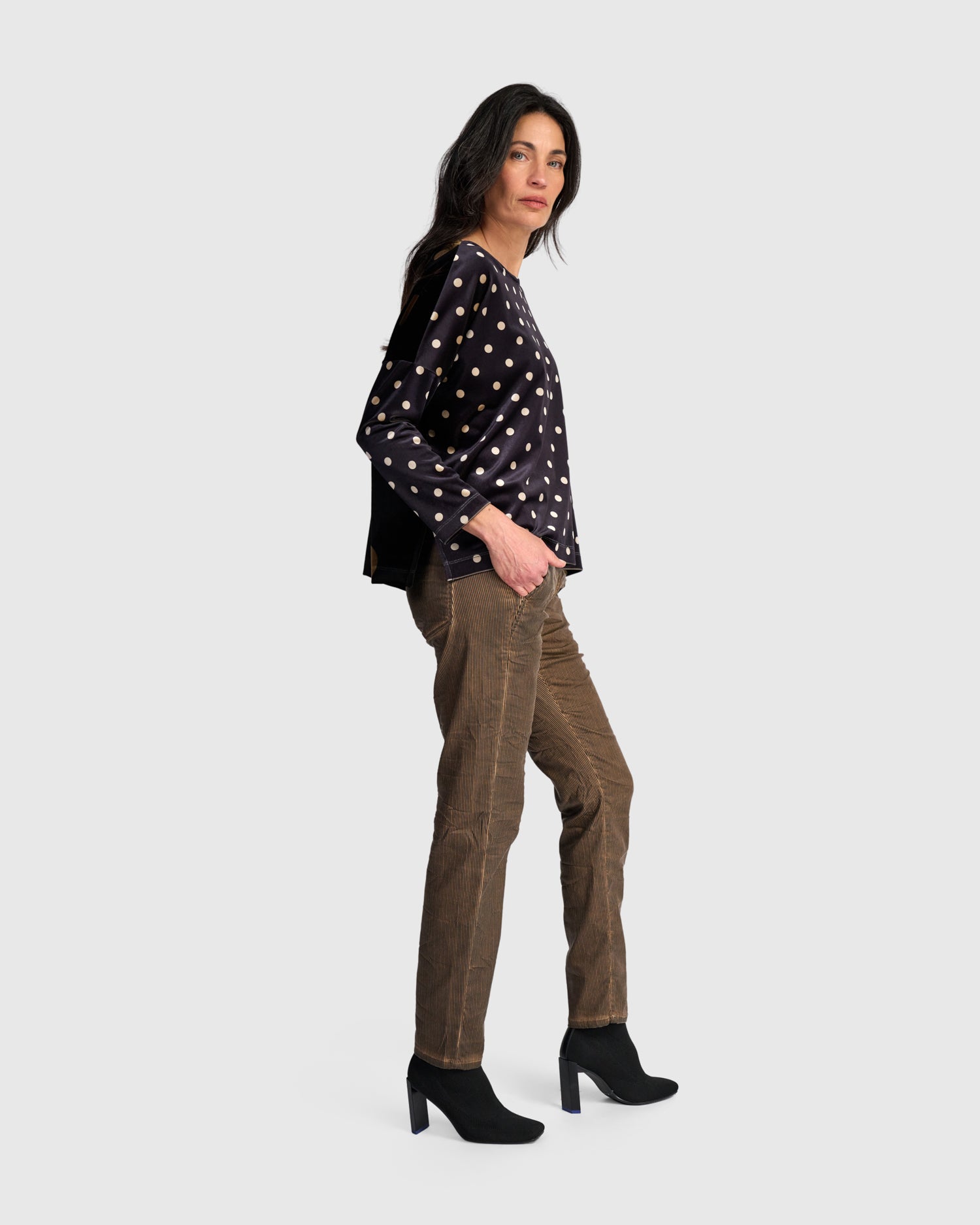 alembika-velvet-boxy-top-samt-top-iron-dot image 5