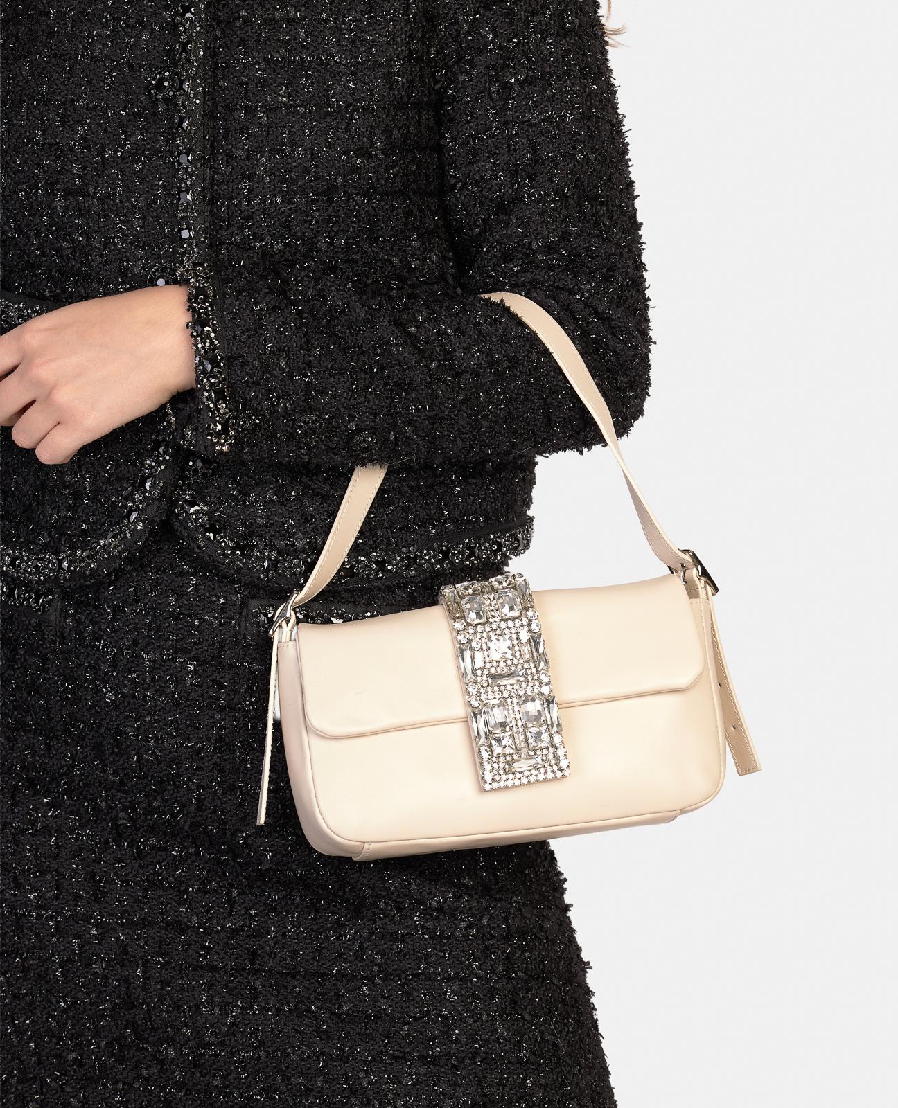alma-en-pena-clutch-grau-leder-strass-verschluss image 4