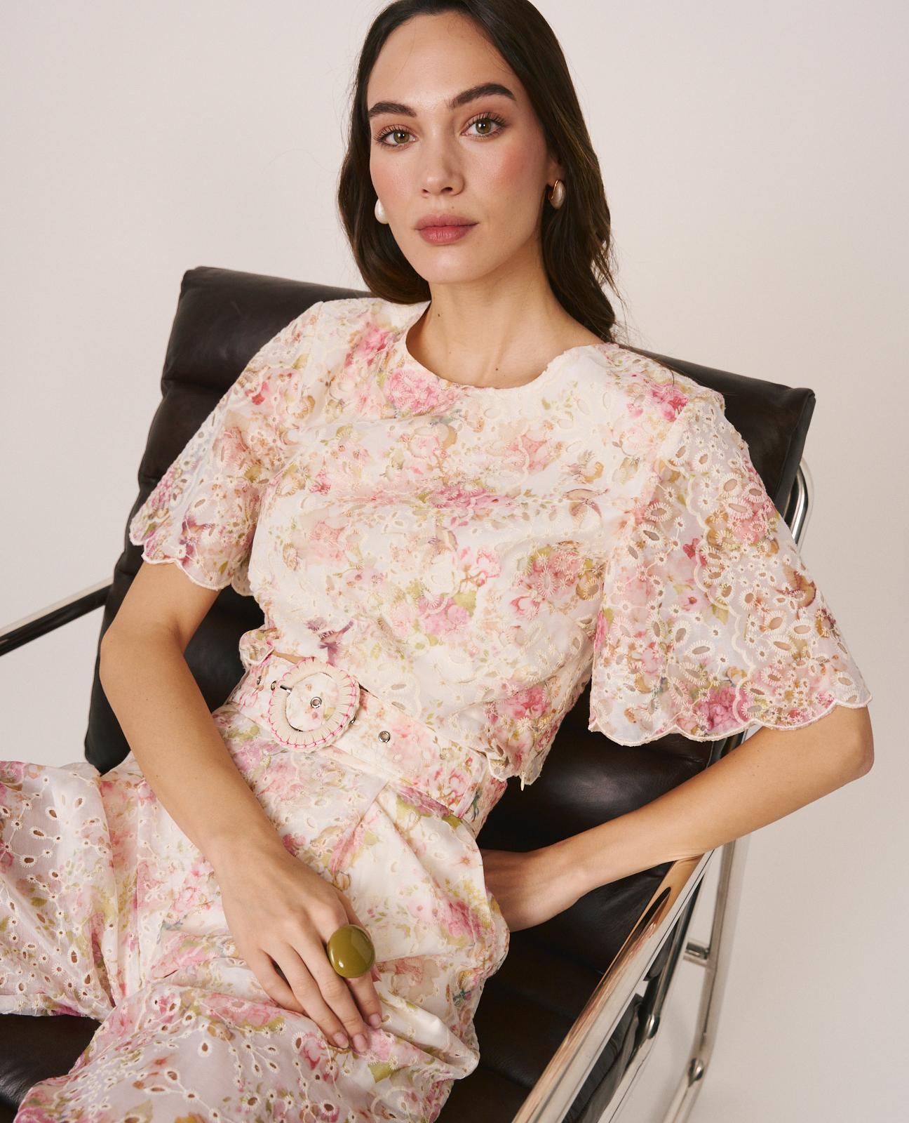 alma-en-pena-floral-stickerei-top-rosa image 1