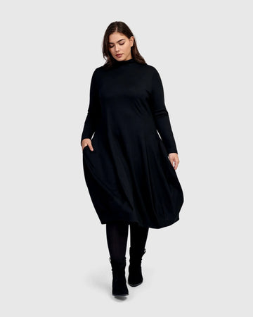 alembika-essential-turtleneck-cocoon-dress-black-midikleid image 2