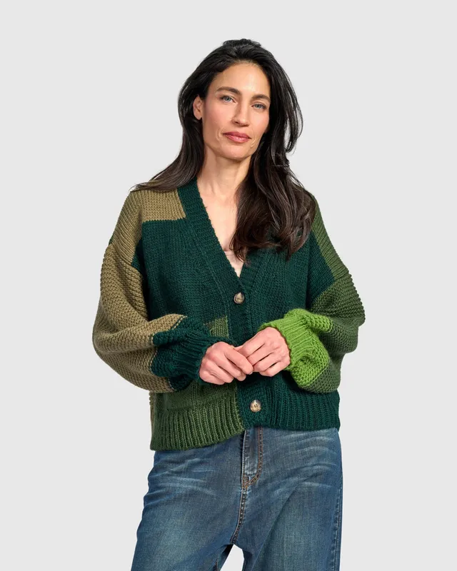 alembika-carnival-chunky-cardigan-pine-damen-strick-cardigan image 1