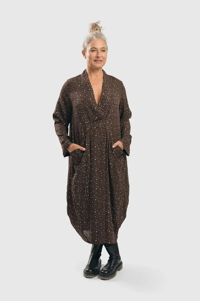 alembika-the-moda-dress-animal-wickelkleid image 1