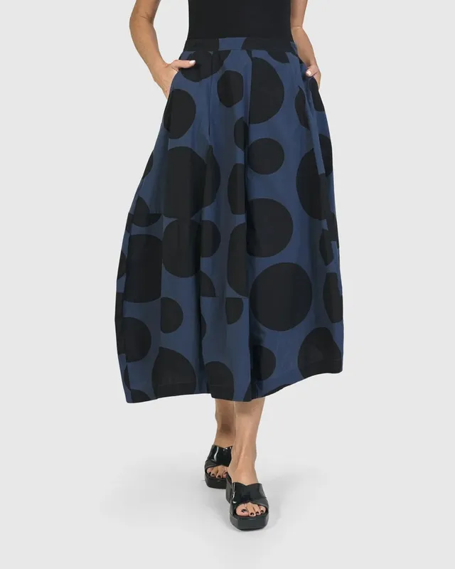 alembika-urban-astrid-balloon-skirt-navy-midi-rock image 1