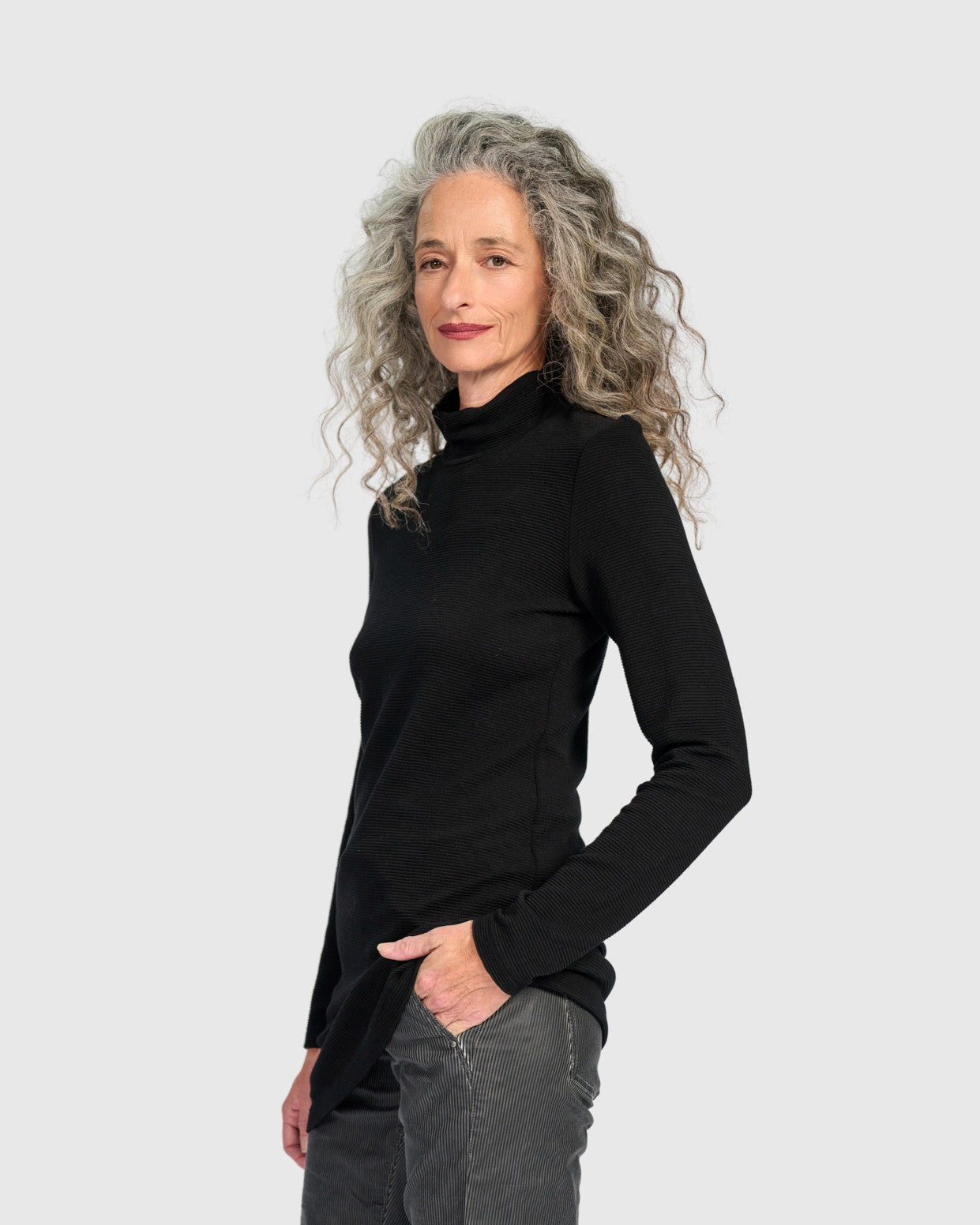 alembika-ribbed-turtleneck-tunika-schwarz image 3